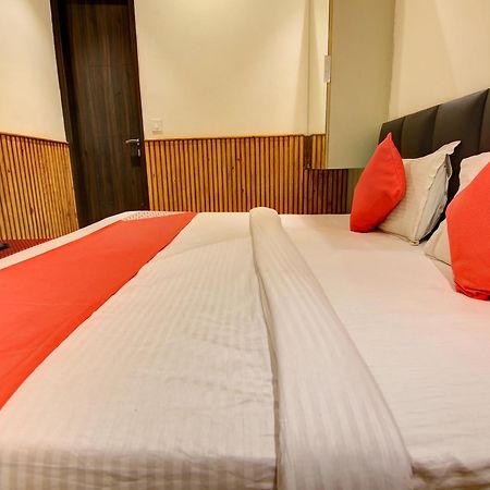 Hotel O Shri Sai Delhi  Eksteriør billede
